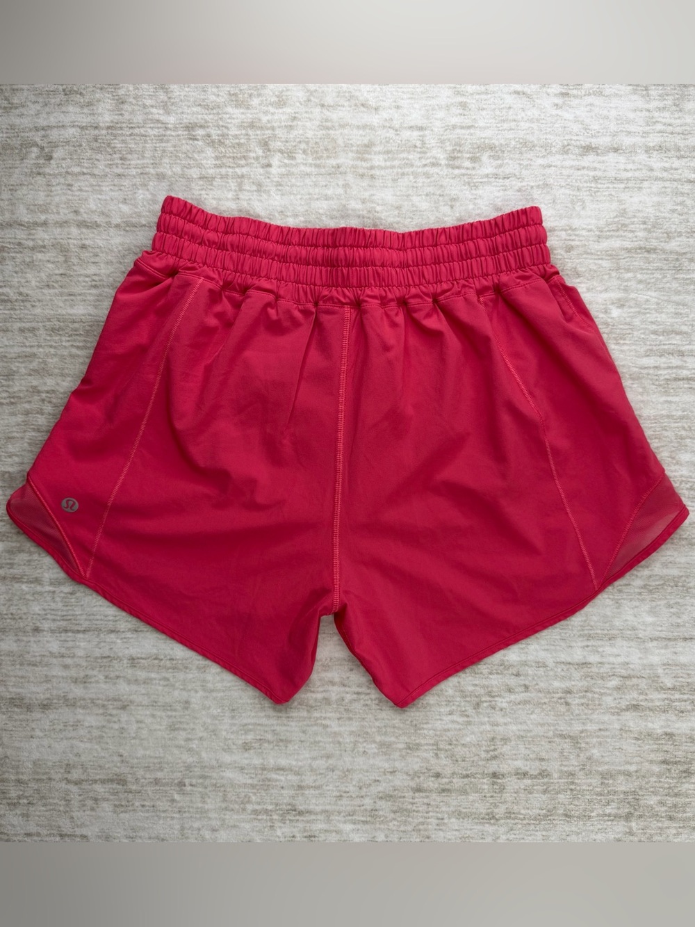 LULULEMON Hotty Hot HOT Pink High Rise Running Shorts Glaze Pink 4β Long Size 6 - Picture 3 of 8